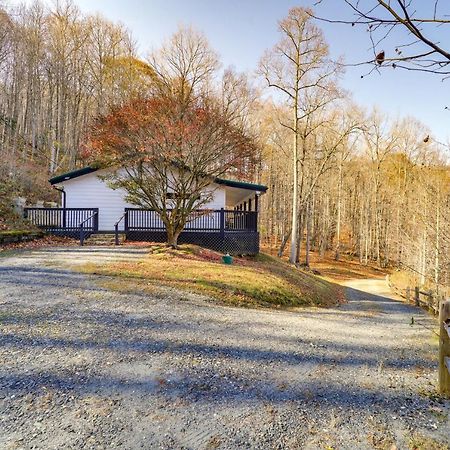 Pet-Friendly Spruce Pine Cabin With Private Fire Pit Exterior foto