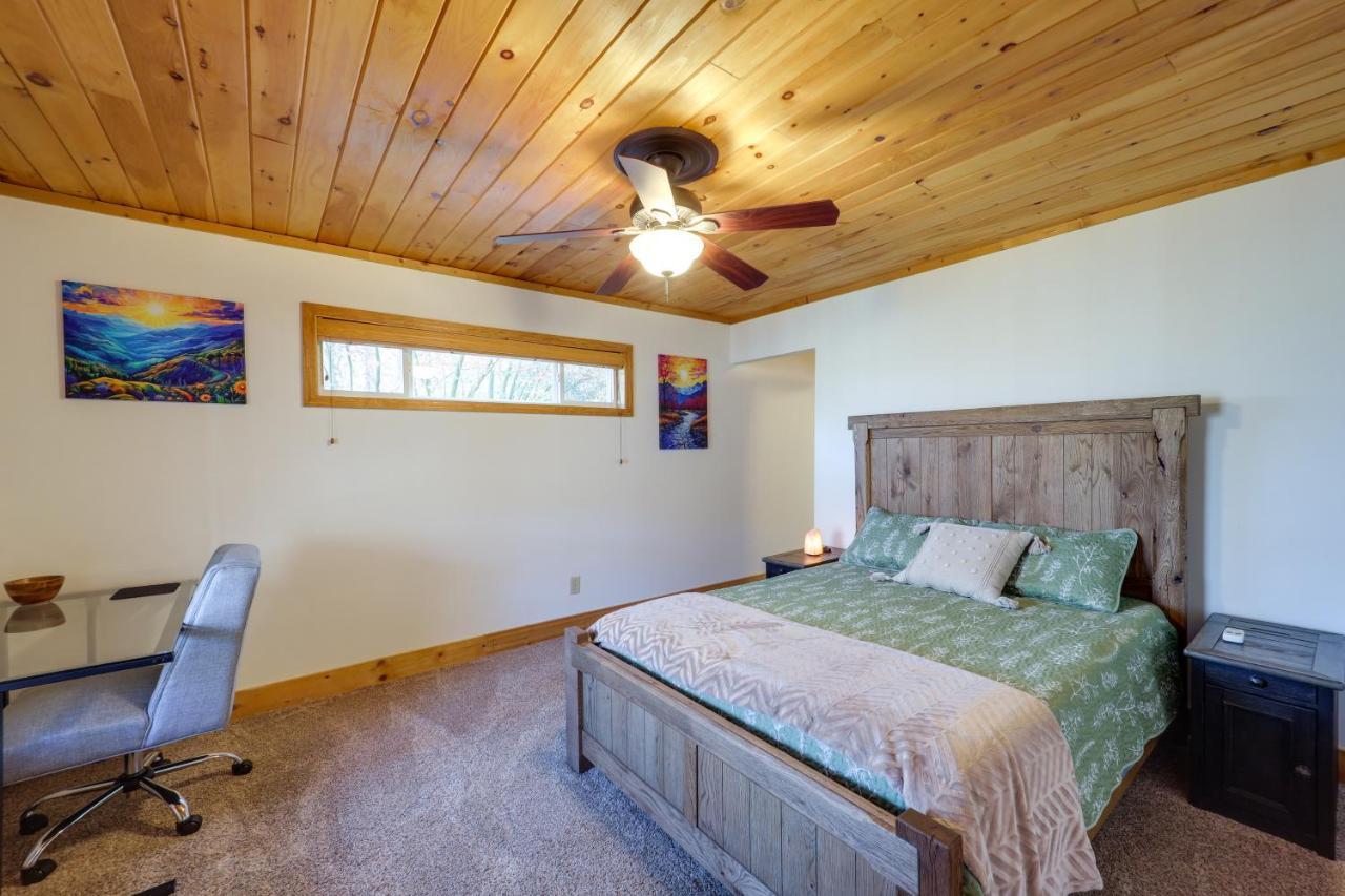 Pet-Friendly Spruce Pine Cabin With Private Fire Pit Exterior foto