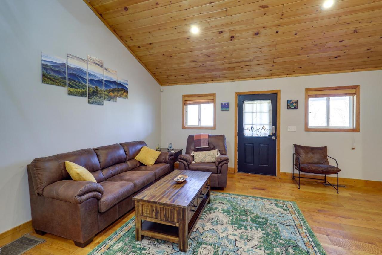 Pet-Friendly Spruce Pine Cabin With Private Fire Pit Exterior foto