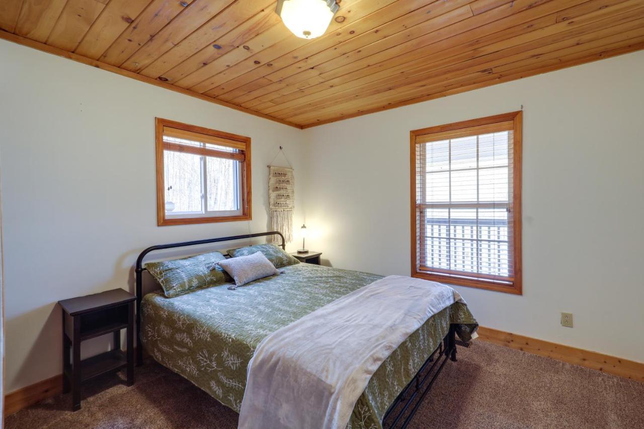 Pet-Friendly Spruce Pine Cabin With Private Fire Pit Exterior foto