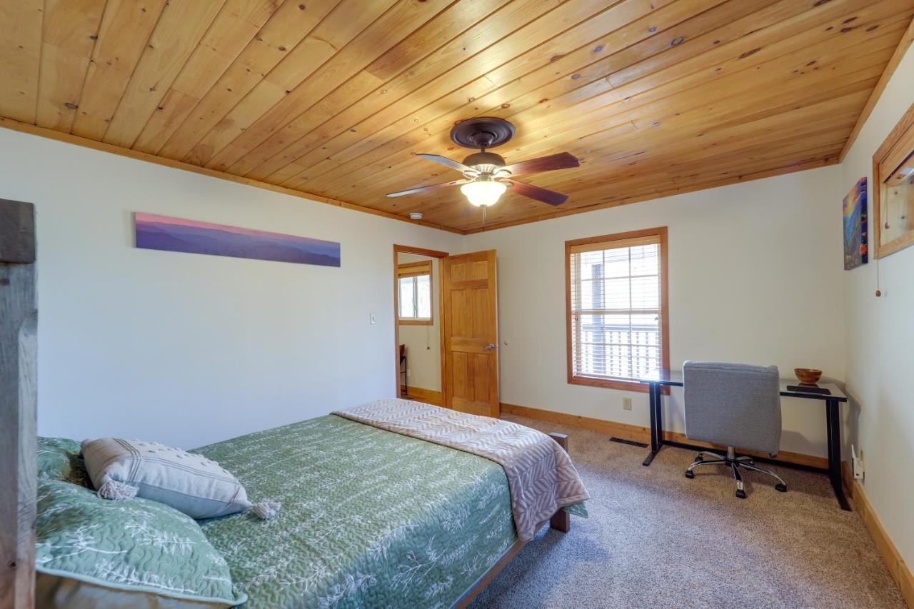 Pet-Friendly Spruce Pine Cabin With Private Fire Pit Exterior foto